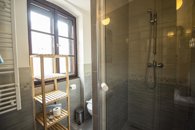 Bathroom 3, Jegverem Fogado, Sopron-Fertőd