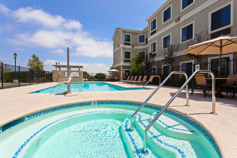 Sport & Beauty 3, Staybridge Suites IRVINE EAST/LAKE FOREST, Orange