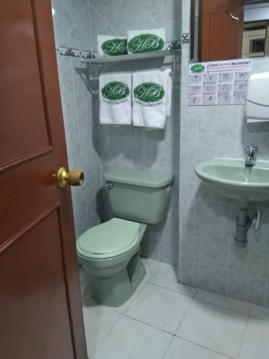 Bathroom 3, Hotel Los Balcones, Santafé de Bogotá
