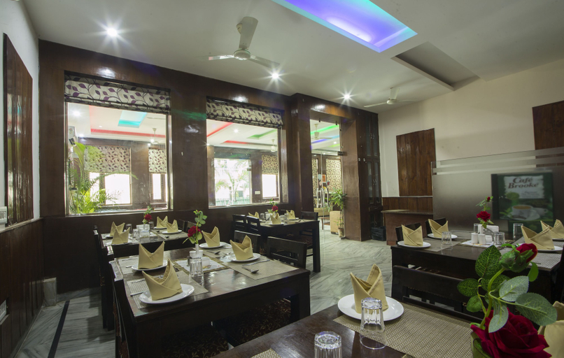 Food & Drinks 5, Airport Hotel Olive & Blue, Delhi