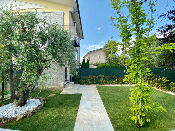Others 3, Villa Elena, Brescia