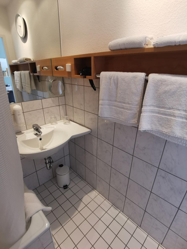 Bathroom 4, guestified AYUNA Hotel, Düsseldorf