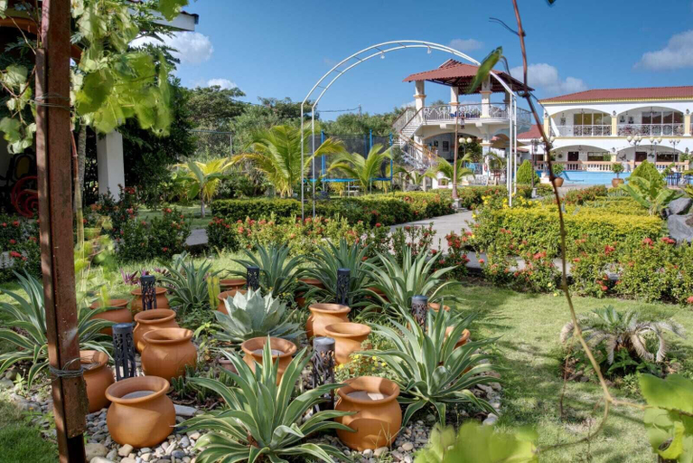 Others 5, Hotel La Estancia, Lago de Nicaragua