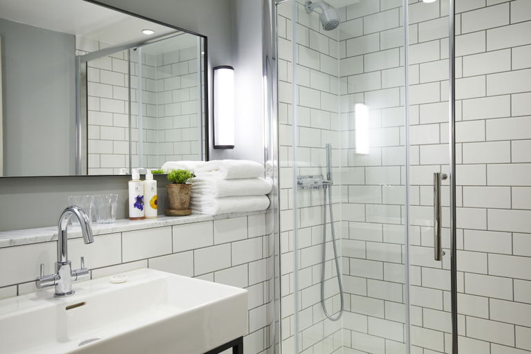 Bathroom 5, Room Mate Lime Tree, London
