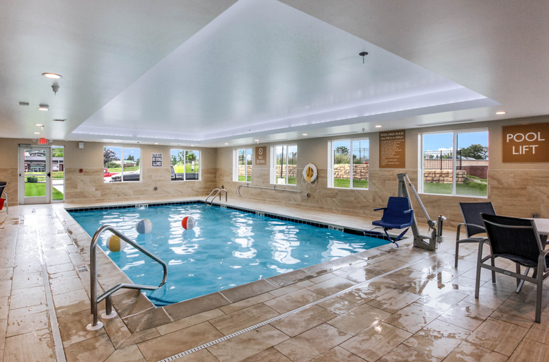 Sport & Beauty 3, Candlewood Suites BRIGHTON, Livingston