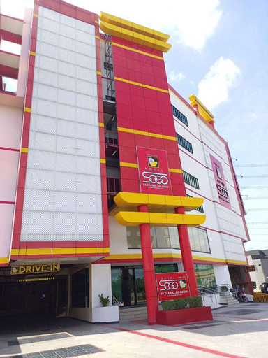Exterior & Views 21