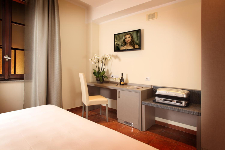 Bedroom 3, Hearth Hotel, Rome