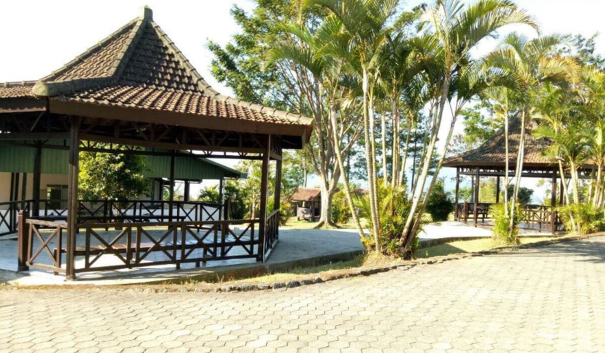 Exterior & Views 2, Villa Alex Claket by ZUZU, Mojokerto