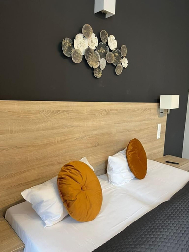 Bedroom 5, Denner Hotel, Heidelberg