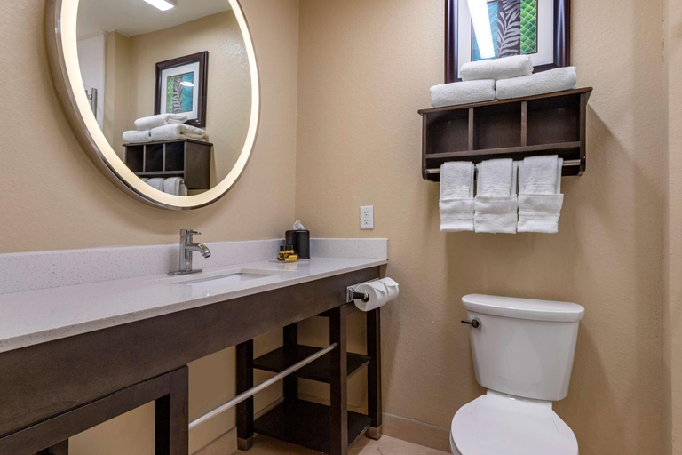Bathroom 3, Best Western Plus Galveston Suites, Galveston