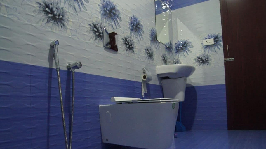 Bathroom 4, Green Island Resort, Ernakulam