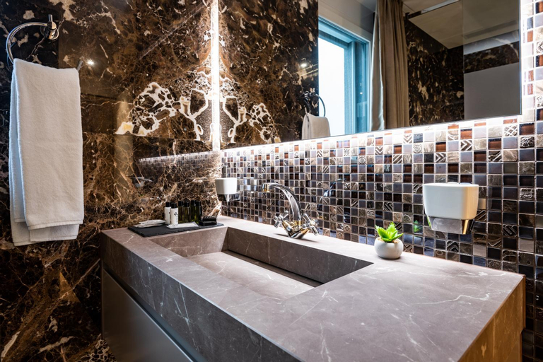 Bathroom 8