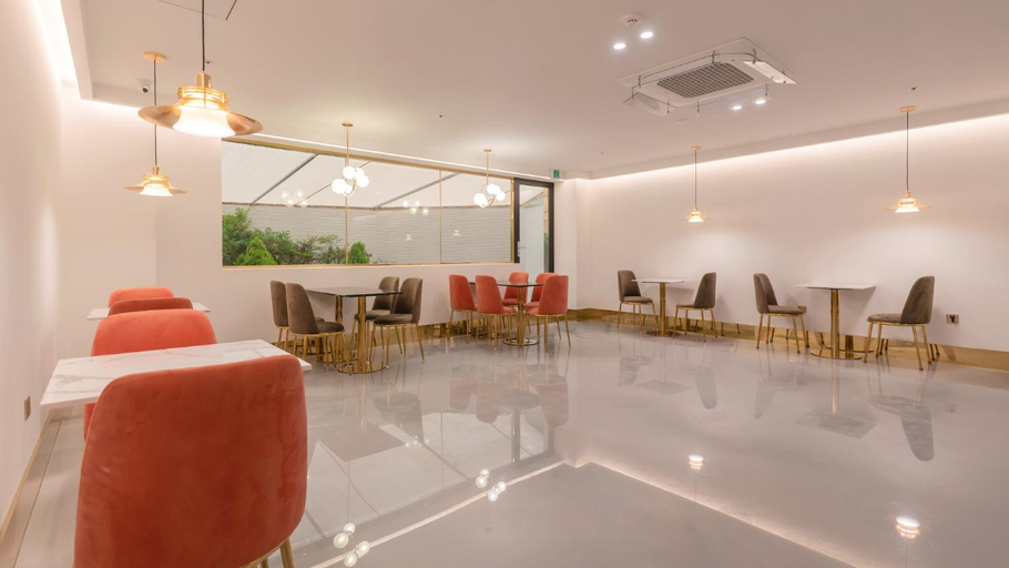Food & Drinks 5, Denbasta Central hotel - Seomyeon, Busanjin