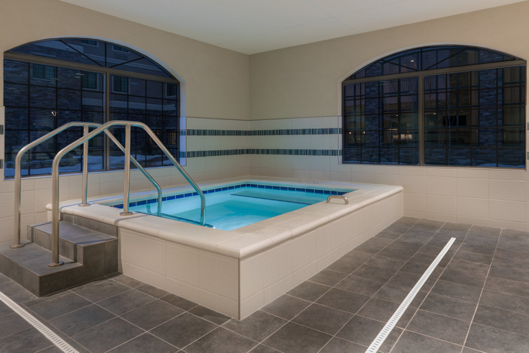 Sport & Beauty 5, Staybridge Suites ANCHORAGE, Anchorage