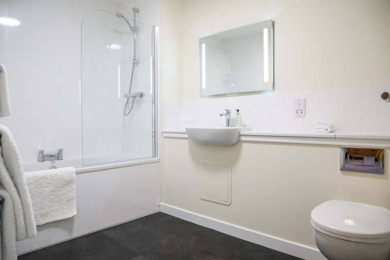 Bathroom 4, Kintail Lodge Hotel, Highland