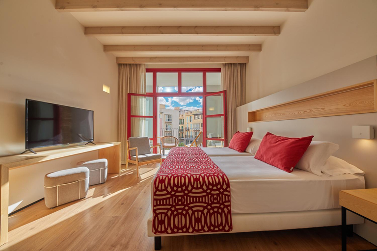 Others 3, Fil Suites, Baleares