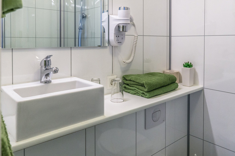 Bathroom 3, Vogahraun 4, Skútustaðahreppur