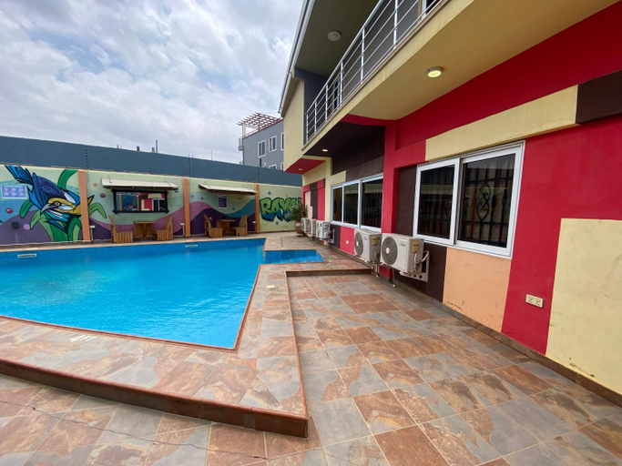 Others 5, Bays Lodge, Accra, Tema