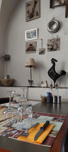 Others 4, Hotel pascal, Alpes-de-Haute-Provence