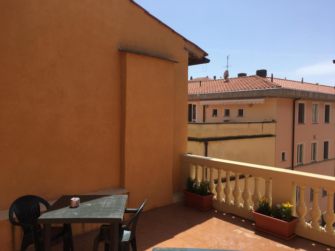 Others 4, Casa Carducci 33, Pisa
