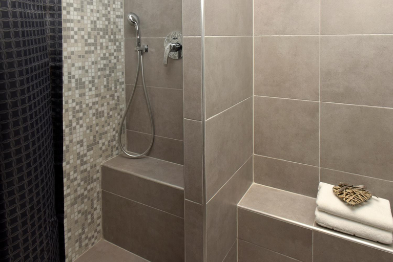 Bathroom 4, Walk Inn Vaci 78, Budapesti
