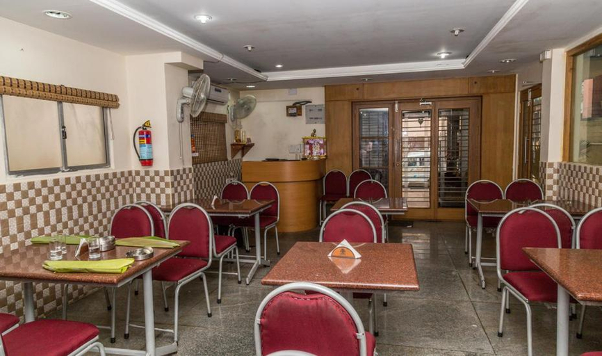 Food & Drinks, Hotel Metropark - Vadapalani, Chennai