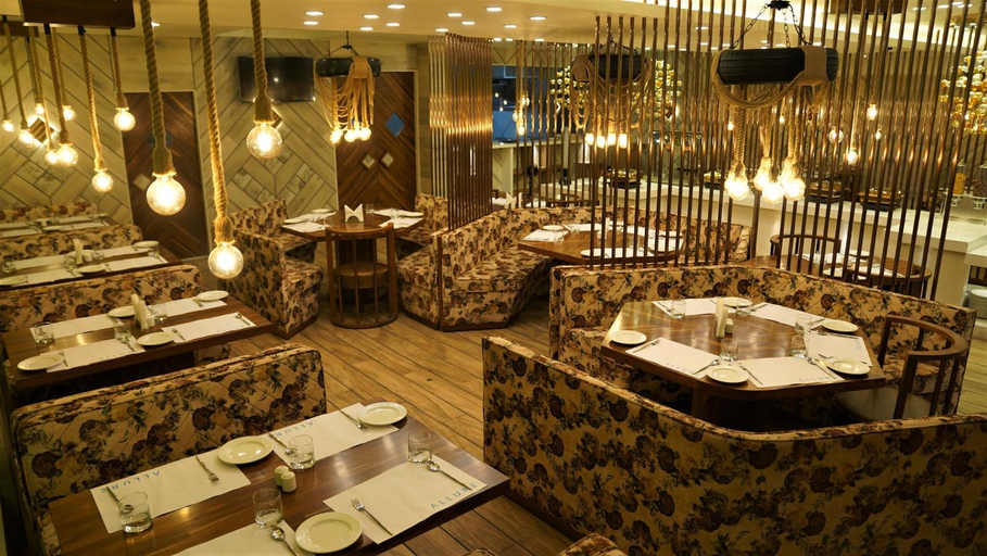 Food & Drinks 5, DE GLANCE HOTEL, Surat