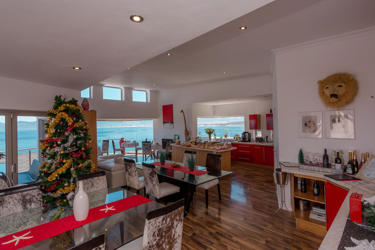 Food & Drinks 5, Sea Star Lodge, Overberg