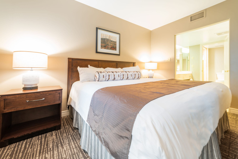Bedroom 2, Horseshoe Valley Suites - The Aurora, Simcoe