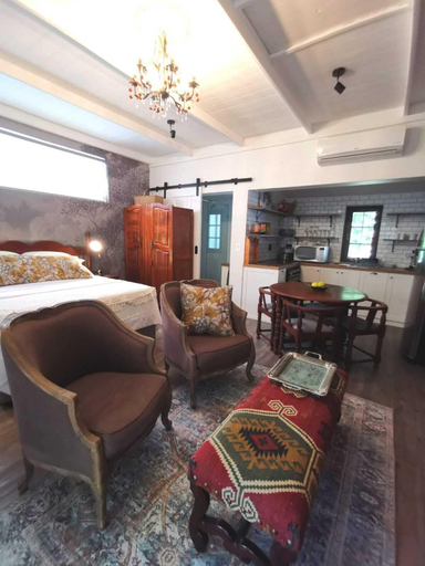 Others 5, Maison Dandelion, Cape Winelands