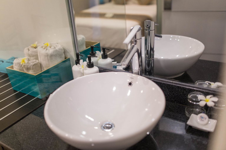 Bathroom 4, Flora Hotel Residence, Da Nang