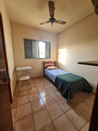 Others 4, Hotel Gloria, Londrina