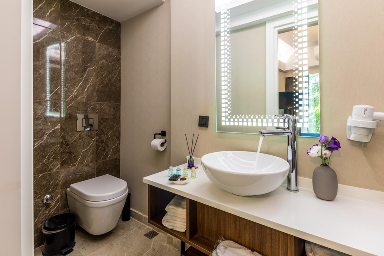 Bathroom 4, Union Hotel Port, Beyoğlu