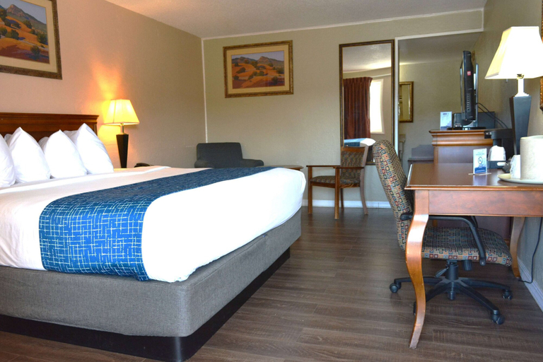 Bedroom 4, Travelodge by Wyndham Trinidad, Las Animas