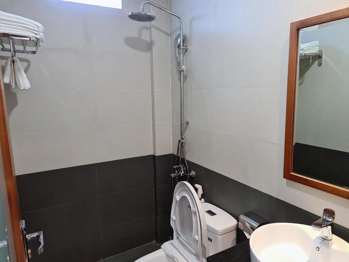 Bathroom 4, Ocean View Quy Nhon Hotel, Qui Nhơn