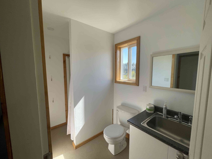 Bathroom, Smith Lake Farm, Comox-Strathcona