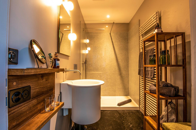 Bathroom 4, One Suite Hotel - Zollhaus, Bern