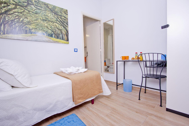 Bedroom 4, Barcelona City Hotel, Barcelona