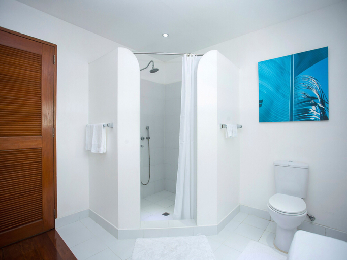 Bathroom, Mabuhay Beach House , Malay
