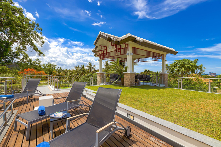 Sport & Beauty 2, 7 Bedrooms Mansion on The Golf Course-JB, Cha-Am