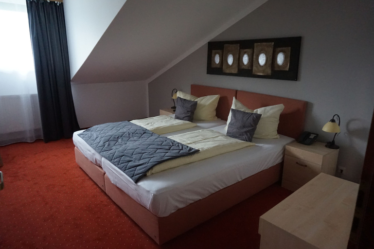 Bedroom 3, Hotel Molitor, Hochtaunuskreis