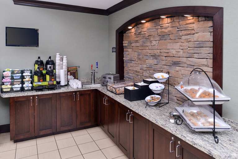 Food & Drinks 5, Staybridge Suites O'FALLON CHESTERFIELD, Saint Charles
