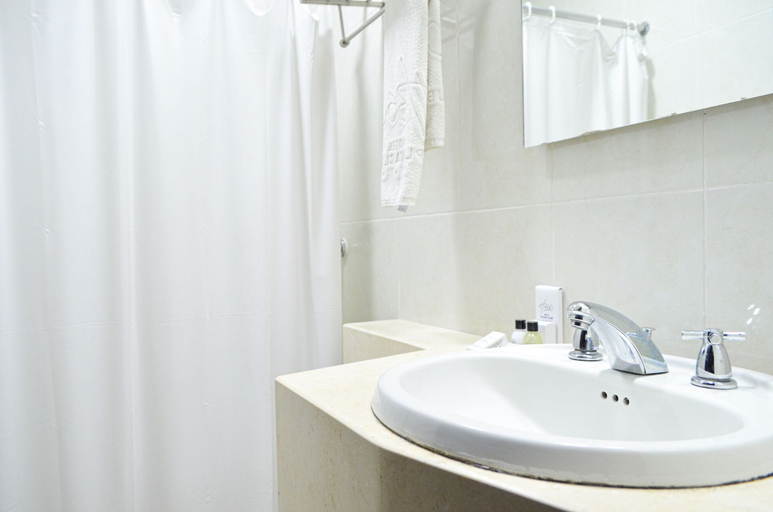 Bathroom 4, Hotel Playa Club, Cartagena de Indias