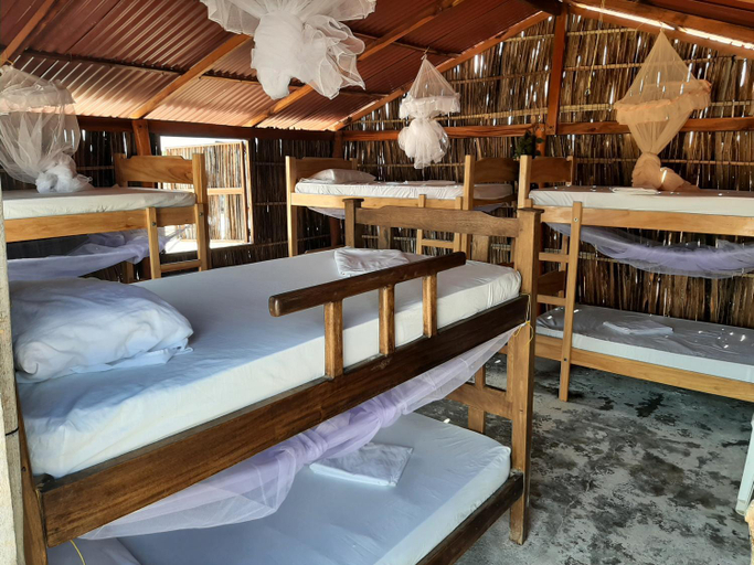 Others 4, Talata Hostal, Manaure