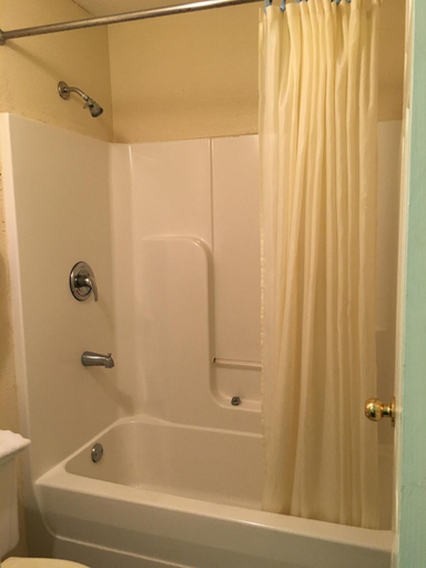 Bathroom 5, Garden Inn & Suites, Escambia
