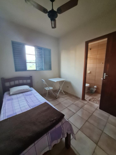 Others 3, Hotel Gloria, Londrina