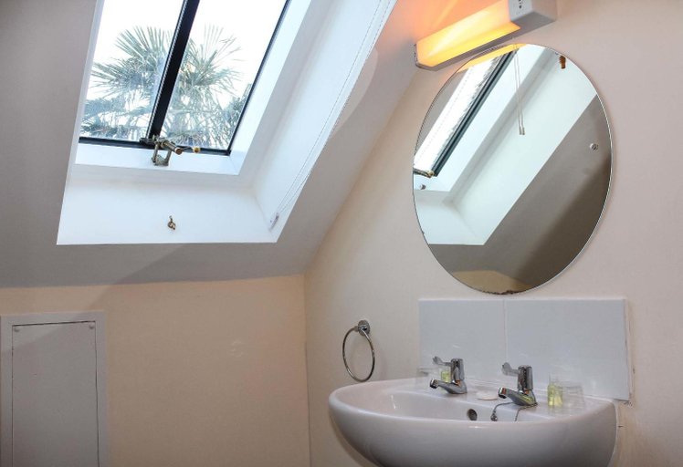 Bathroom 3, Kersbrook Hotel, Dorset