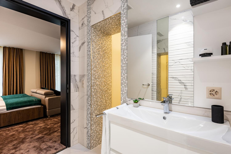 Bathroom 4