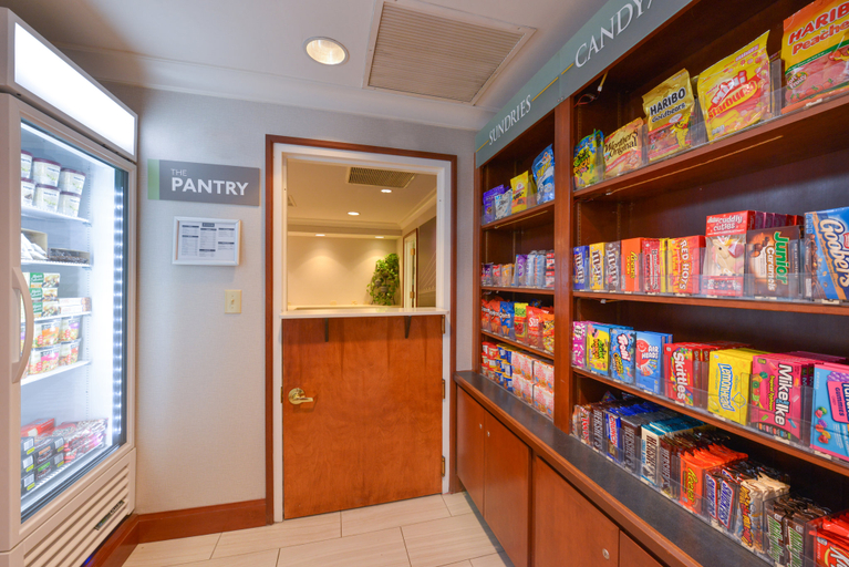 Food & Drinks 2, Staybridge Suites INDIANAPOLIS-FISHERS, Hamilton