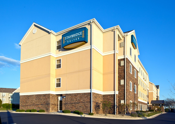 Exterior & Views 2, Staybridge Suites ROCKFORD, Winnebago